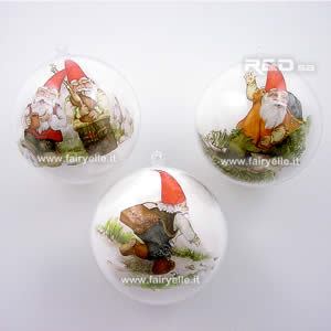 palline di natale realizate con il decoupage, lavori semplici per bambini