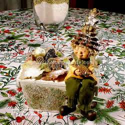 Wooden box painted in white and decorated with white and red ground, leaves