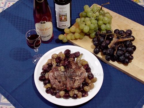 In the pot, fresh grapes