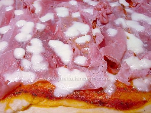 Pizza al prosciutto