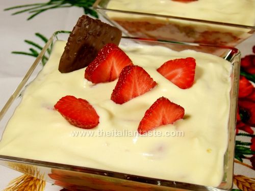 Strawberry tiramisu