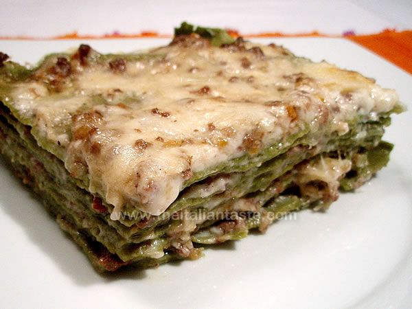 Lasagne verdi alla bolognese