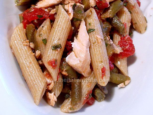 Pasta salad with green beans and salmon trout