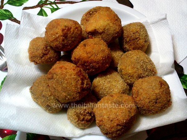 Vegetarian mushroom and quinoa meatballs