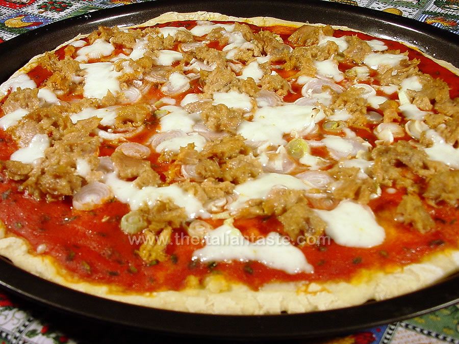 Pizza tonno e cipolle