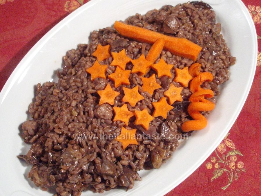 Christmas risotto with mushrooms, chestnuts and salami