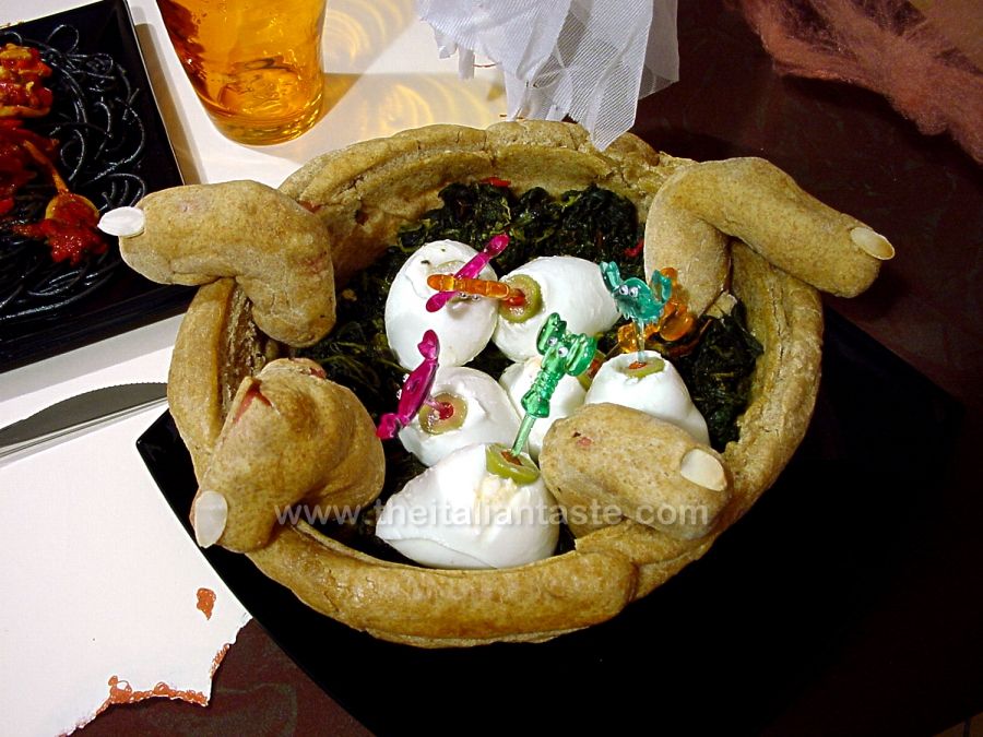 Halloween savory tart - The soup with pierced eyes of Bertha The Witch